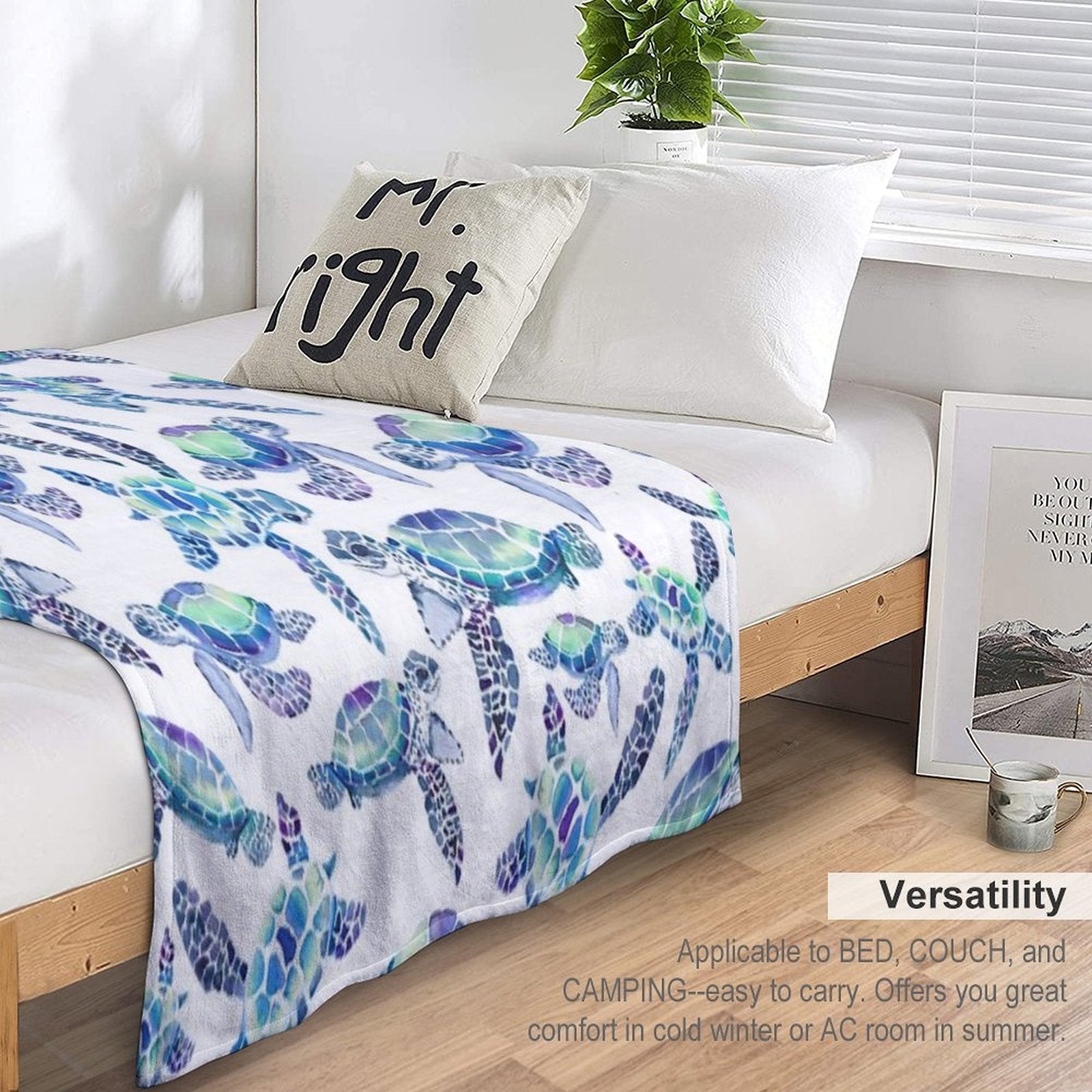 Turtles in Aqua And Blue Machine-washable Throw Blanket