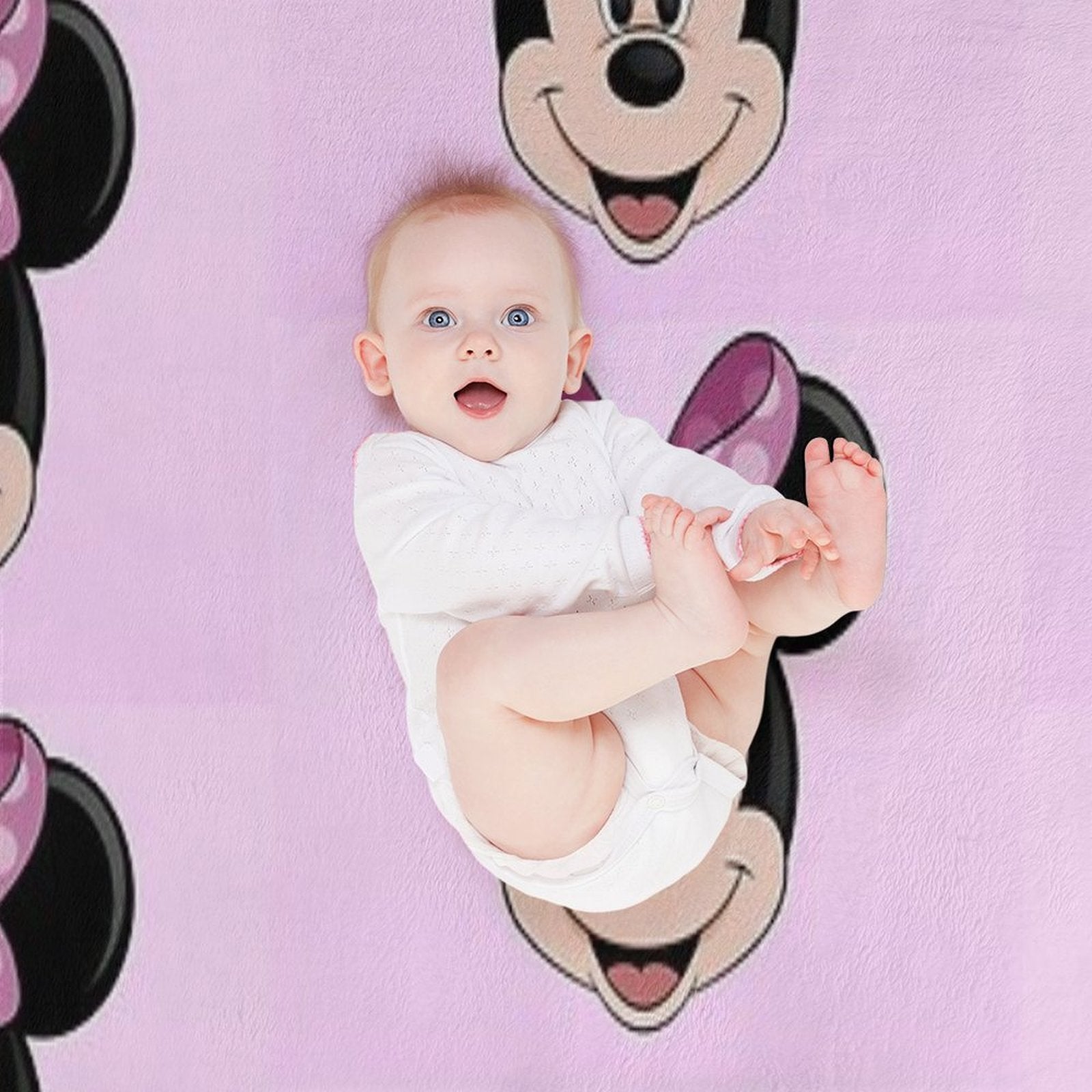 Minnie Compact Throw Blanket