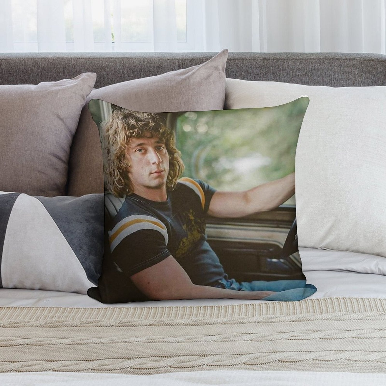 Jeremy Allen White Vintage Soft High-Density Material Throw Pillow