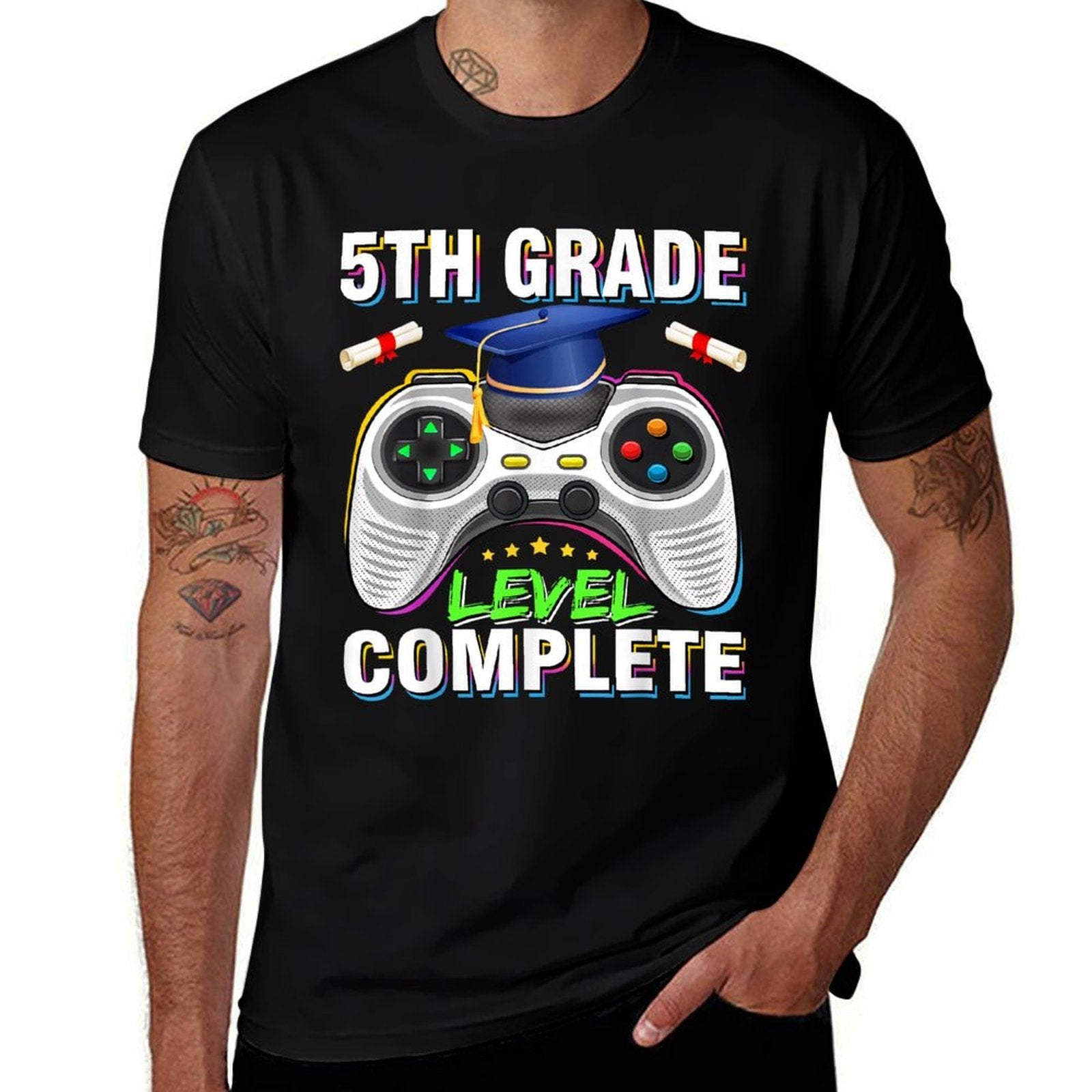 5th Grade Level Complete Graduation Gaming Class 2024 Gamer  Rolled Sleeves T-Shirt