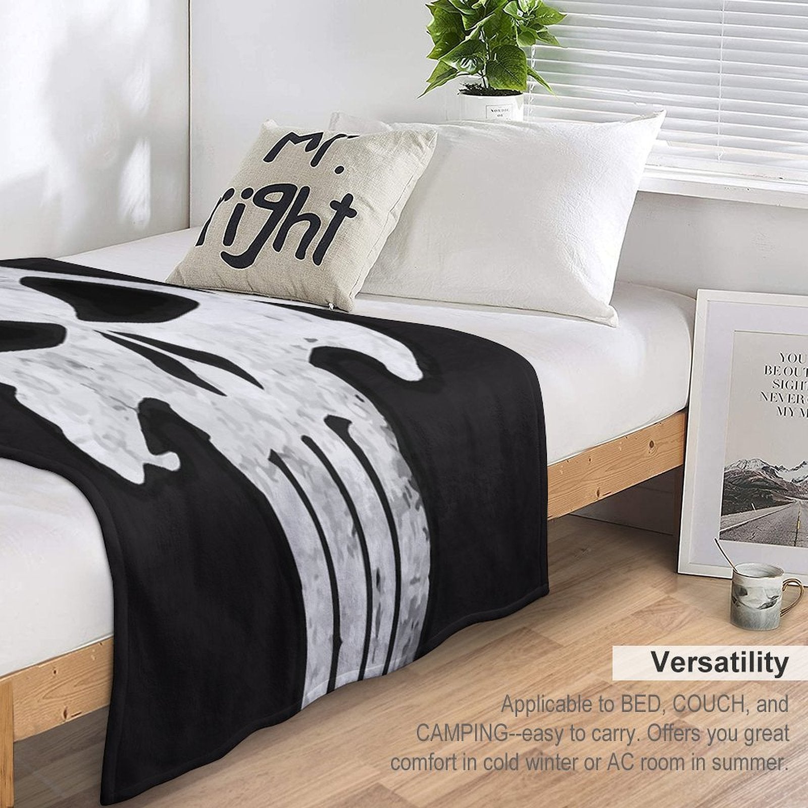 COMIC SKULL Machine-washable Throw Blanket