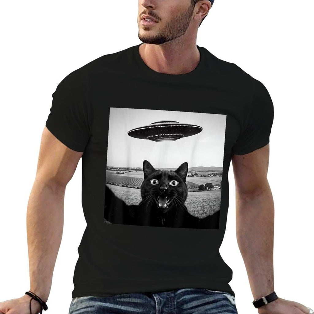 Black Cat Selfie UFO Alien Funny Gifts For Men Women Kids  Lightweight T-Shirt