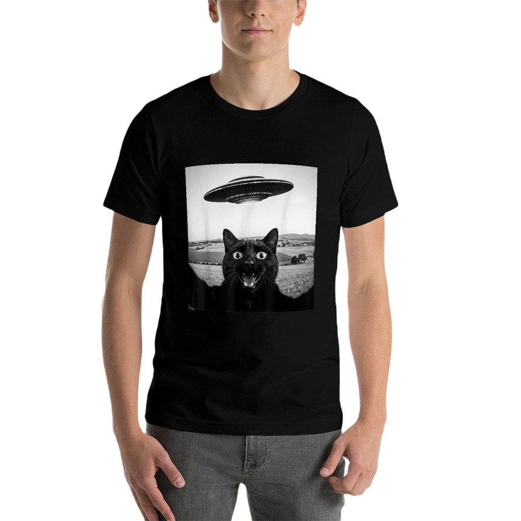 Black Cat Selfie UFO Alien Funny Gifts For Men Women Kids  Lightweight T-Shirt