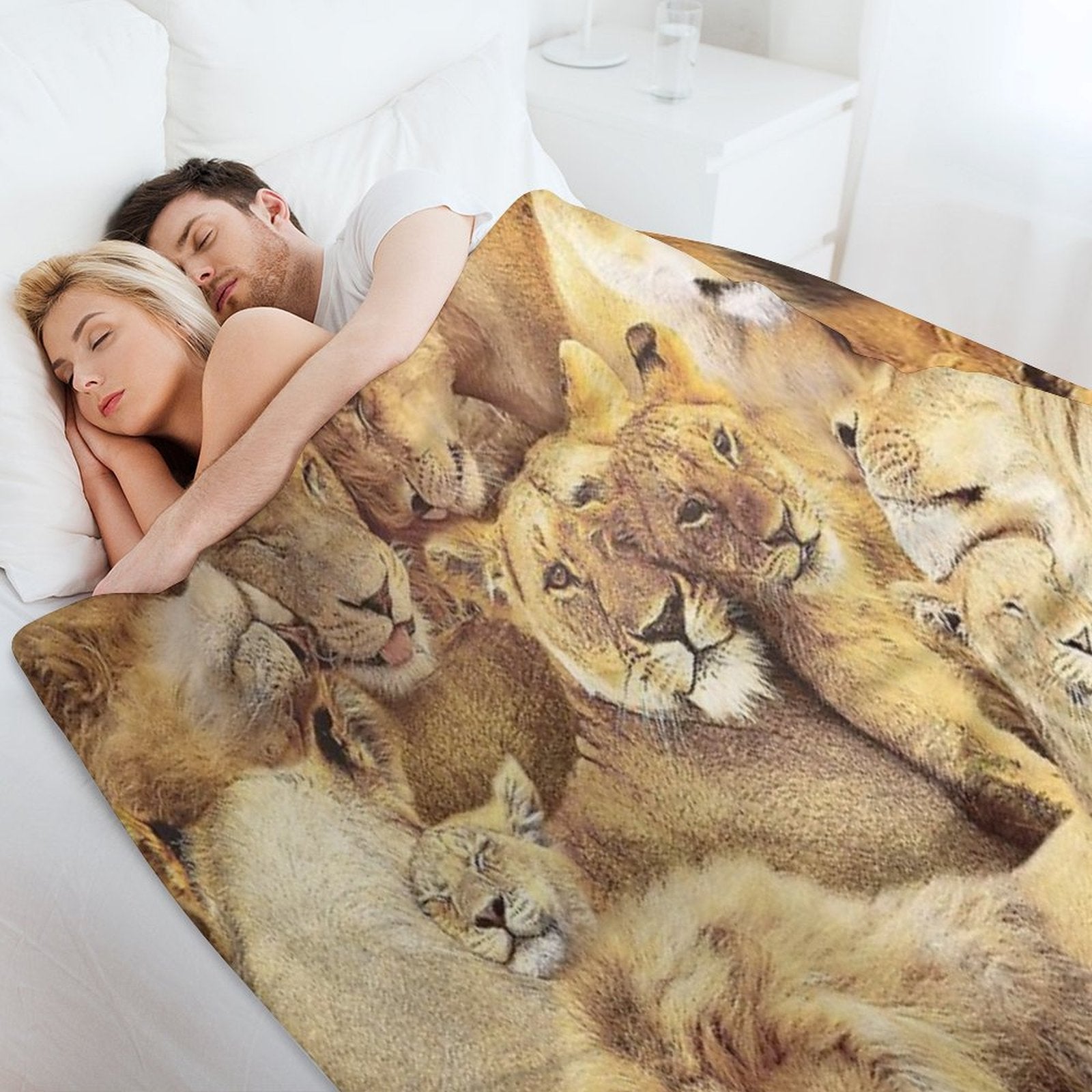 Lions Lightweight Throw Blanket