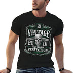 Vintage 2001 Limited Edition 2001 21 Years Old 21st Birthday  Trendy Pattern T-Shirt