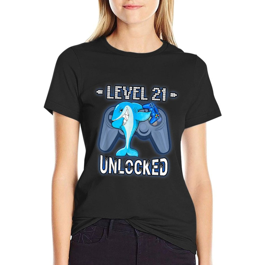 Level 21 Unlocked - Funny Dabbing Shark Gamer 21st Birthday  Trendy Pattern T-Shirt
