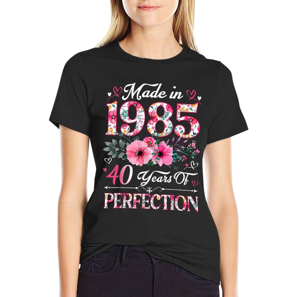 40 Year Old Made In 1985 Floral 40th Birthday Women  Wrinkle-resistant T-Shirt