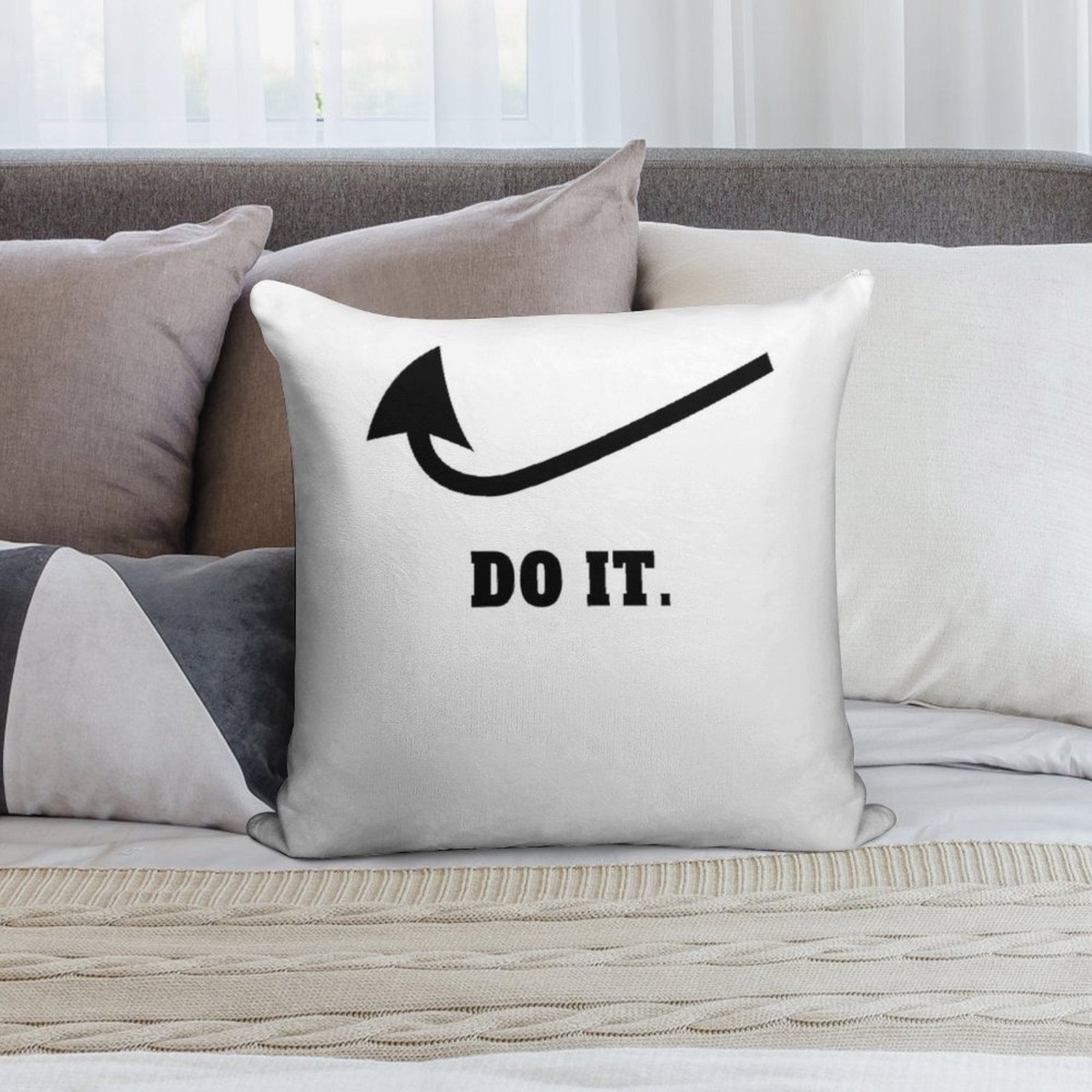 Surprise Gift Luci Disenchantment Halloween Holiday Soft Skin-Friendly Throw Pillow