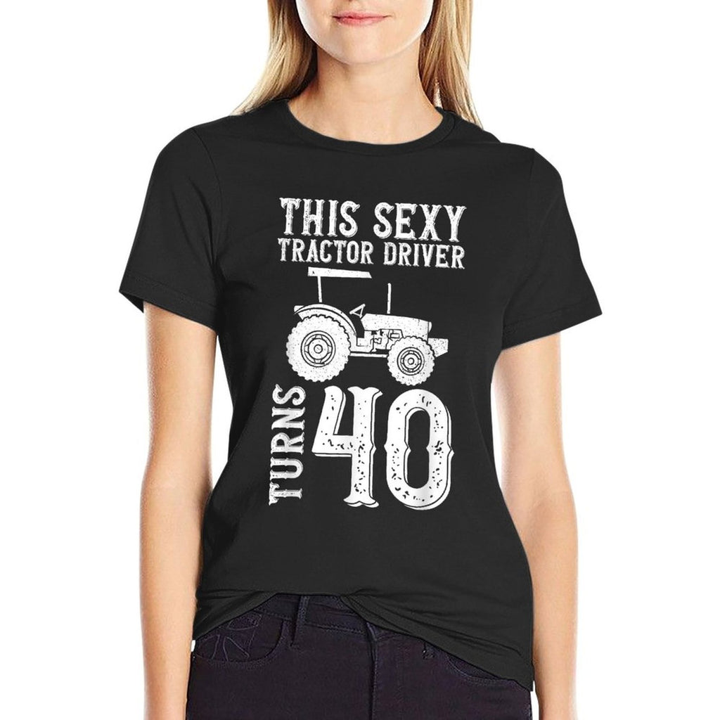 This Sexy Tractor Driver Turns 40 - 40th Birthday Tractor  Lightweight T-Shirt