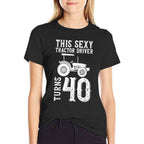 This Sexy Tractor Driver Turns 40 - 40th Birthday Tractor  Lightweight T-Shirt