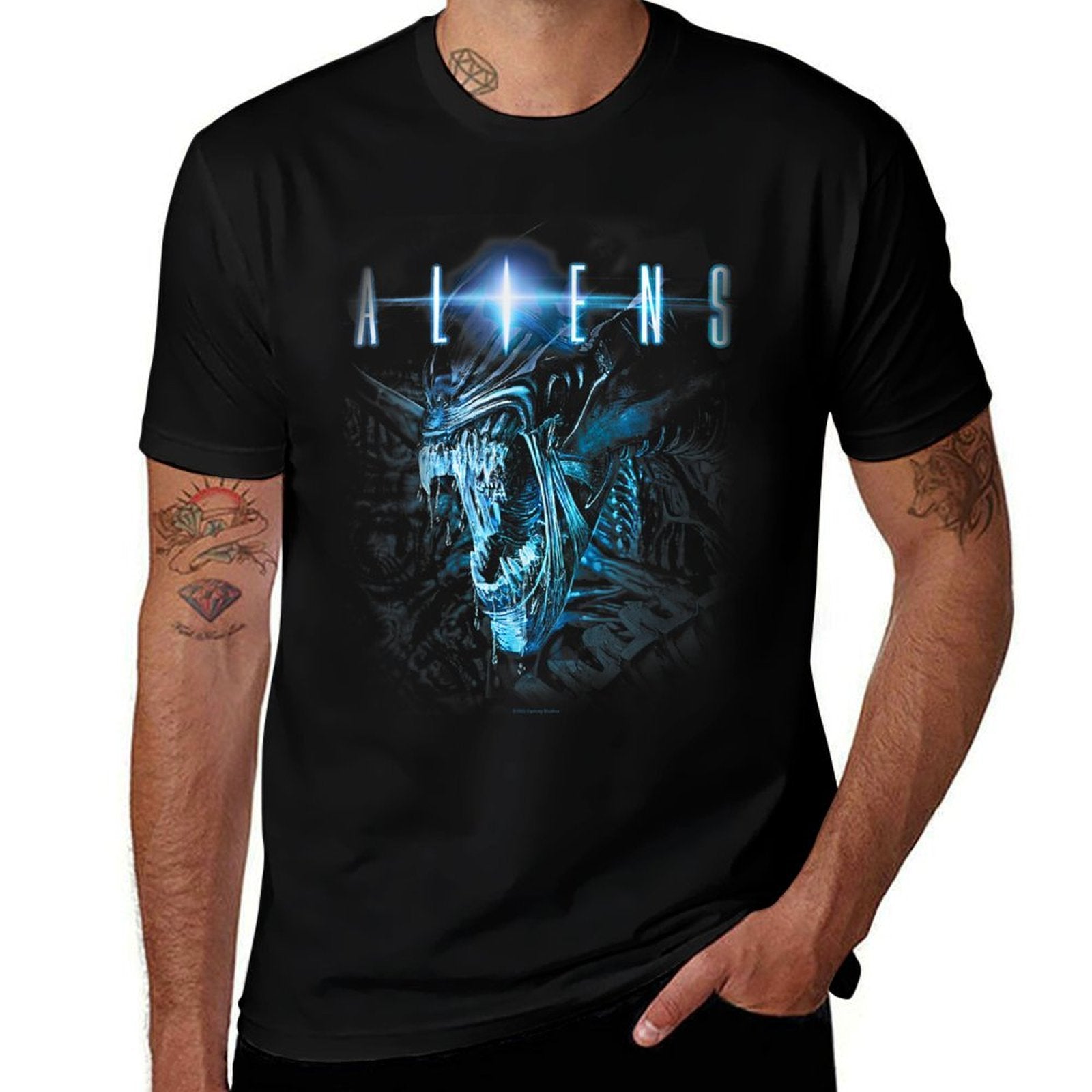 Aliens Iconic Epic Queen Xenomorph Angry Big Chest Portrait  Affordable Price T-Shirt