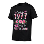 48 Year Old Made In 1977 Floral 48th Birthday Women  Relaxed-fit T-Shirt