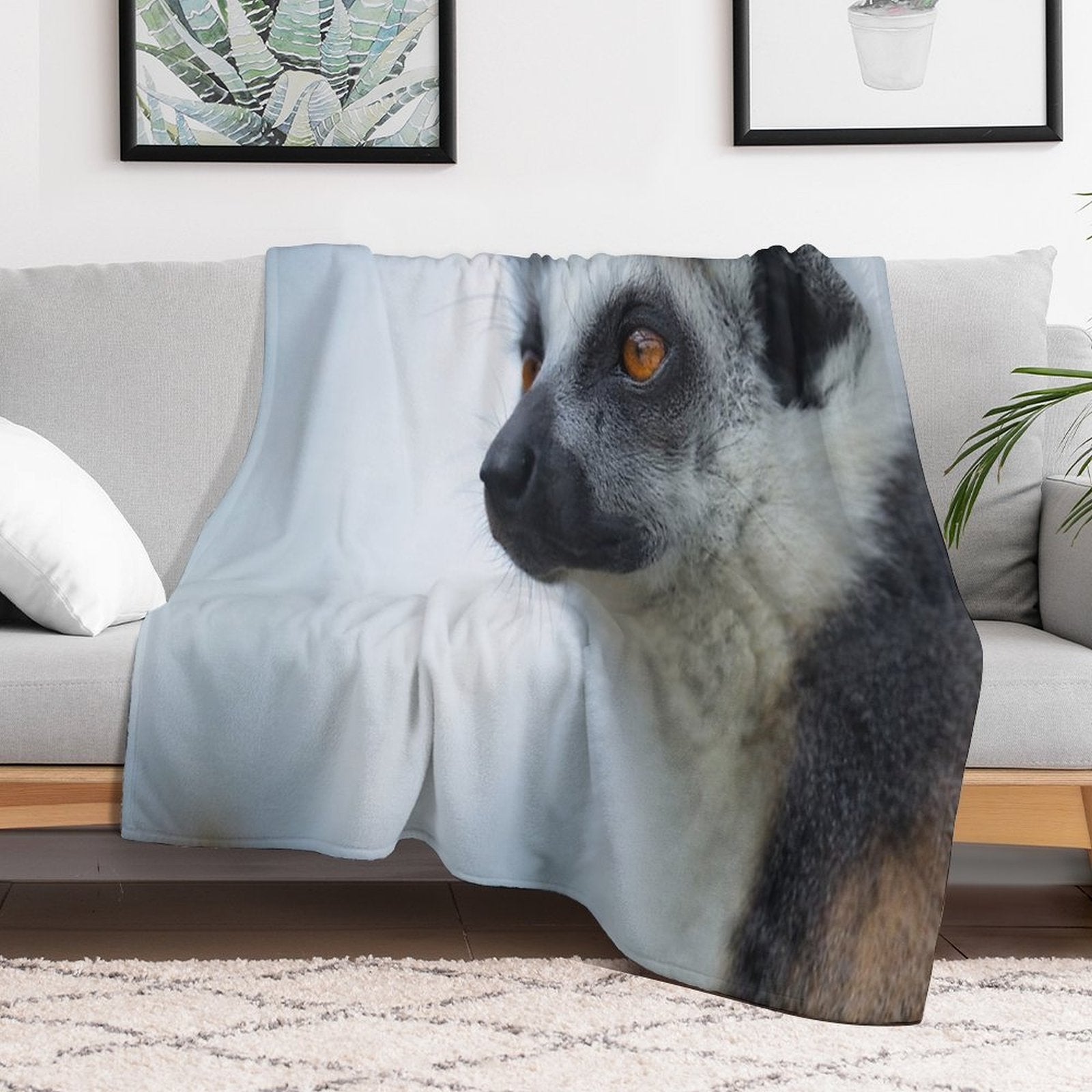 Lemur Portrait – Close-up Wildlife Photography Plush Throw Blanket