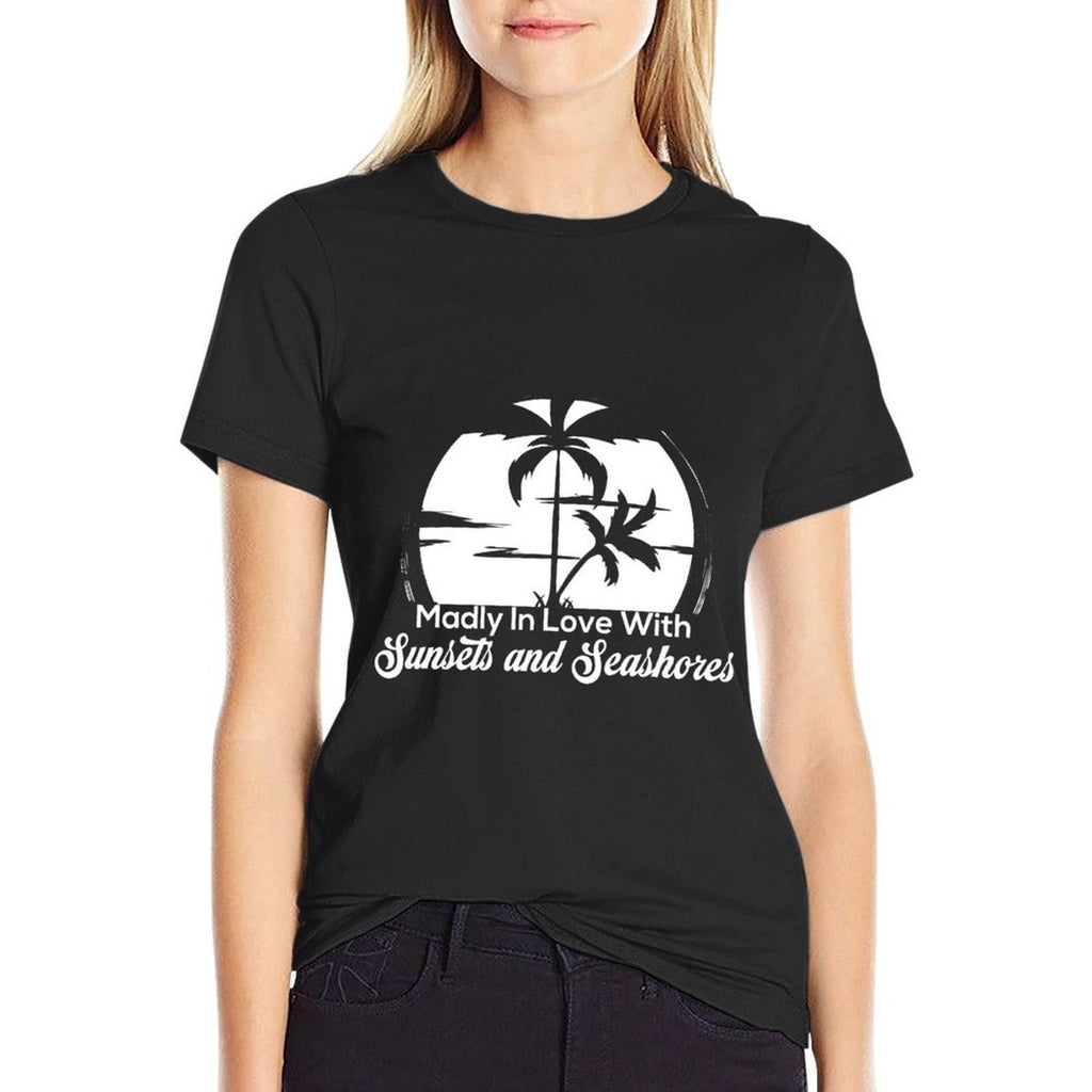 Madly In Love With Sunsets And Seashores  Relaxed-fit T-Shirt