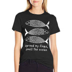 Spread My Flaps Smell The Ocean Funny Raunchy Sardines Meme  Lightweight T-Shirt