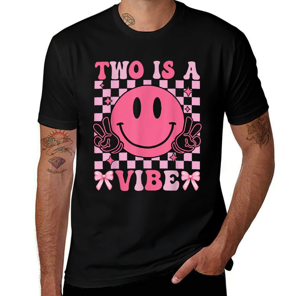 Two Is A Vibe 2nd Birthday Groovy Smile Face 2 Years Old  Classic T-Shirt