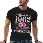 62 Year Old Made In 1962 Floral 62th Birthday Gift For Women  Stretchy T-Shirt