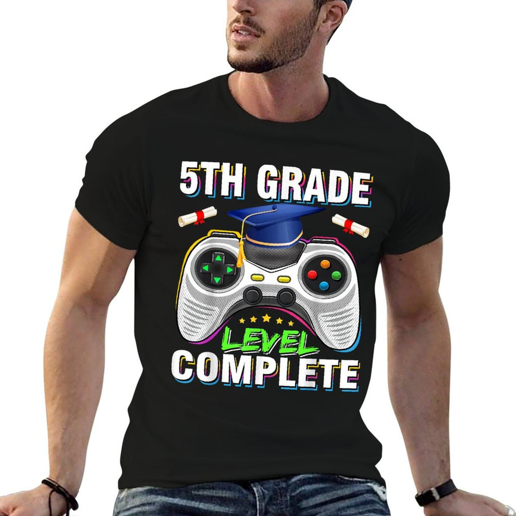 5th Grade Level Complete Graduation Gaming Class 2024 Gamer  Rolled Sleeves T-Shirt