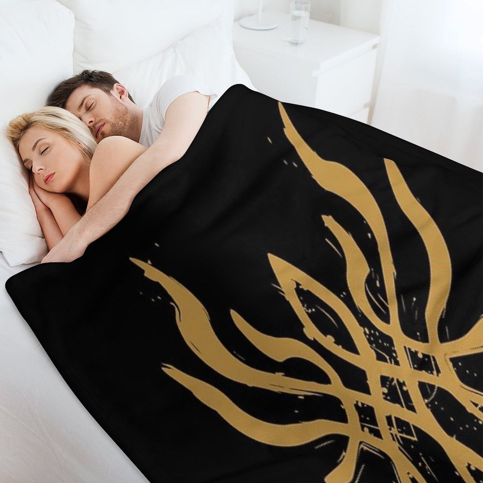 Fire Emblem™ Three Houses - Byleth Crest of Flames (Blazing Version) [Golden] Lightweight Throw Blanket