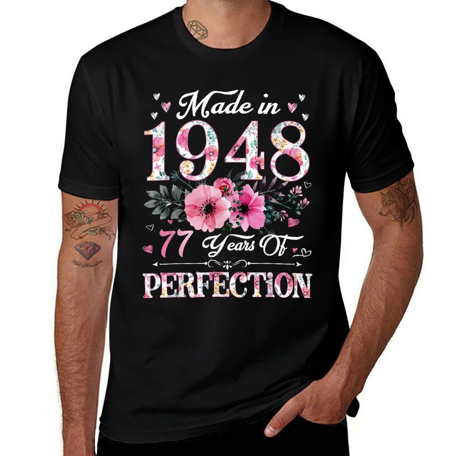 77 Year Old Made In 1948 Floral 77th Birthday Gift For Women  Slim-fit Cut T-Shirt